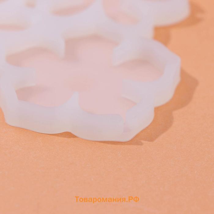 Форма для леденцов «Цветочки», силикон, 14×12×0,7 см, 6 ячеек, цвет белый